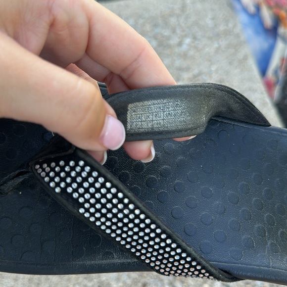 Vionic women’s black sandals size 9 - Picture 4 of 5